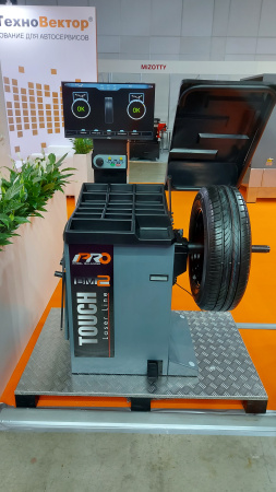 Стенд балансировочный модель iPRO BM2
